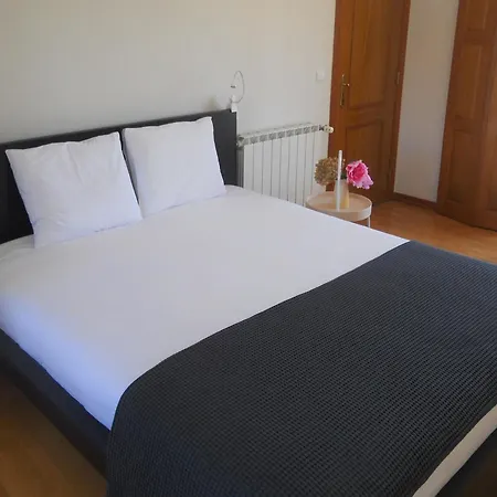 Galo Preto - Couette-café 4*